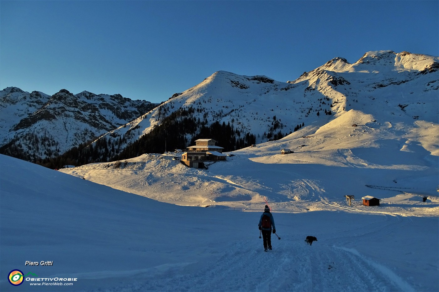 87 Rientriamo al Rif. Monte Avaro e 'Al Ciar'.JPG